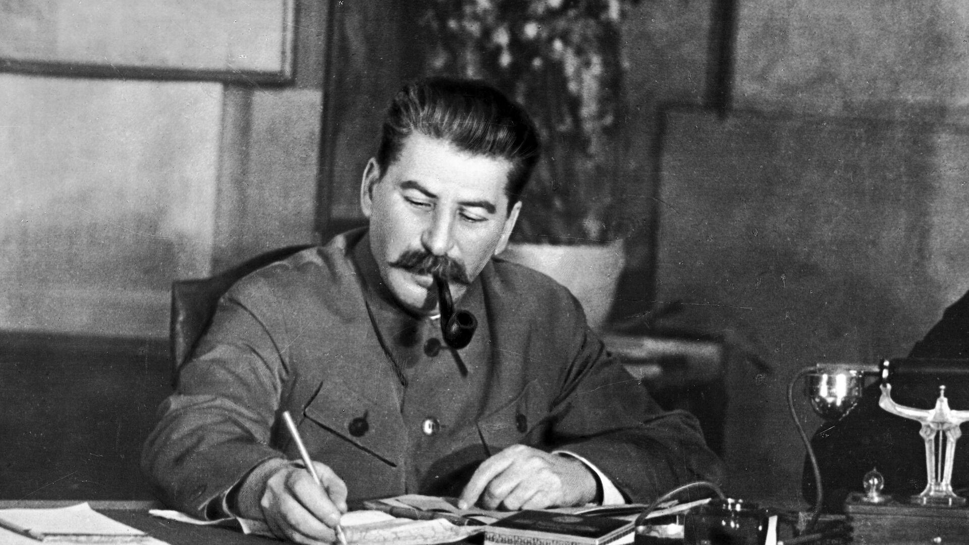 Любовница Леонида Власика: кто она и как выглядит?