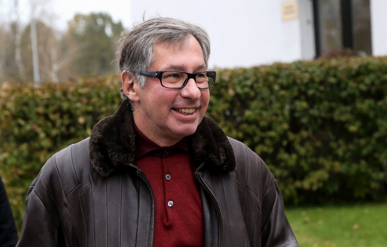 Петр Авен