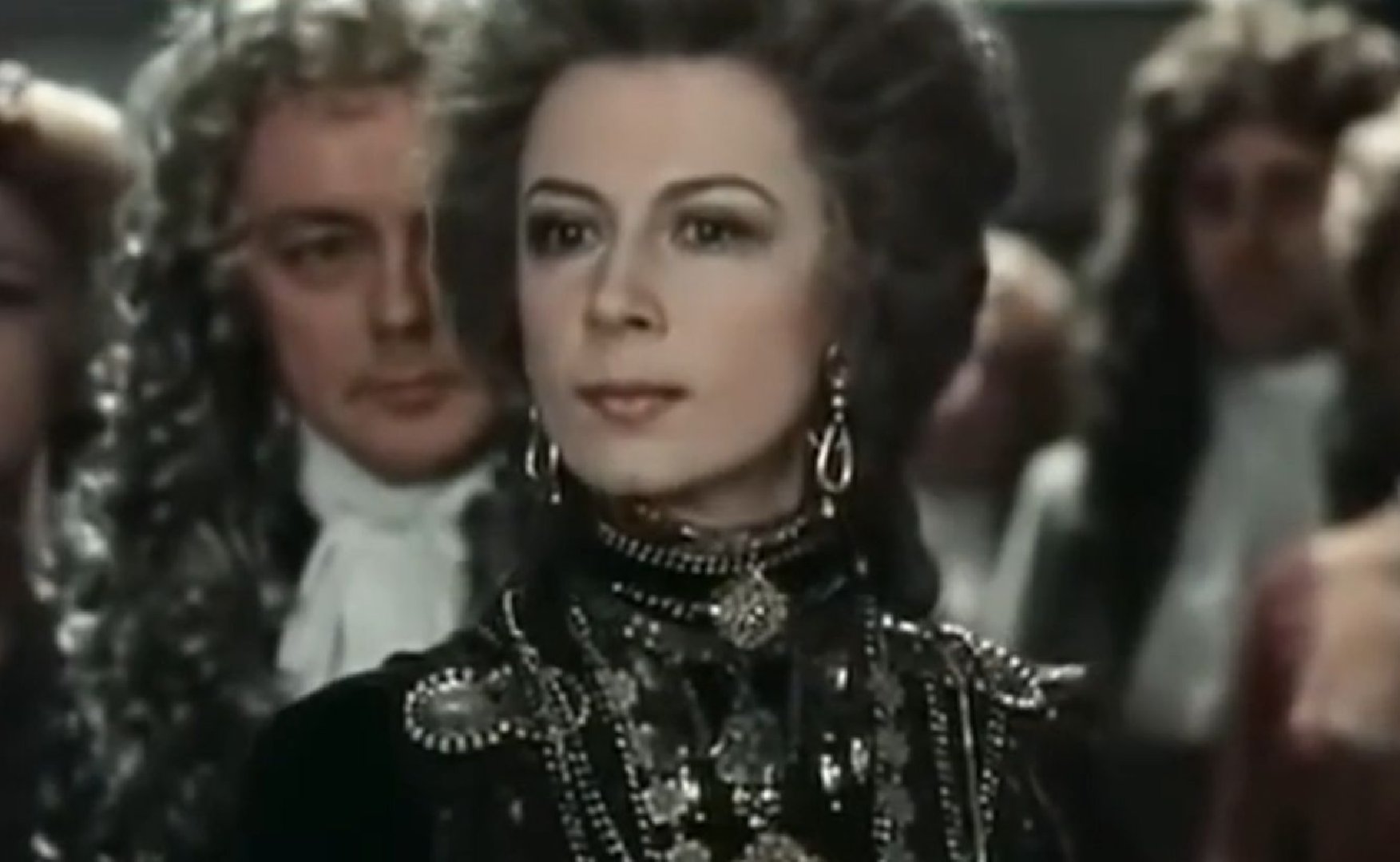 Алла Демидова