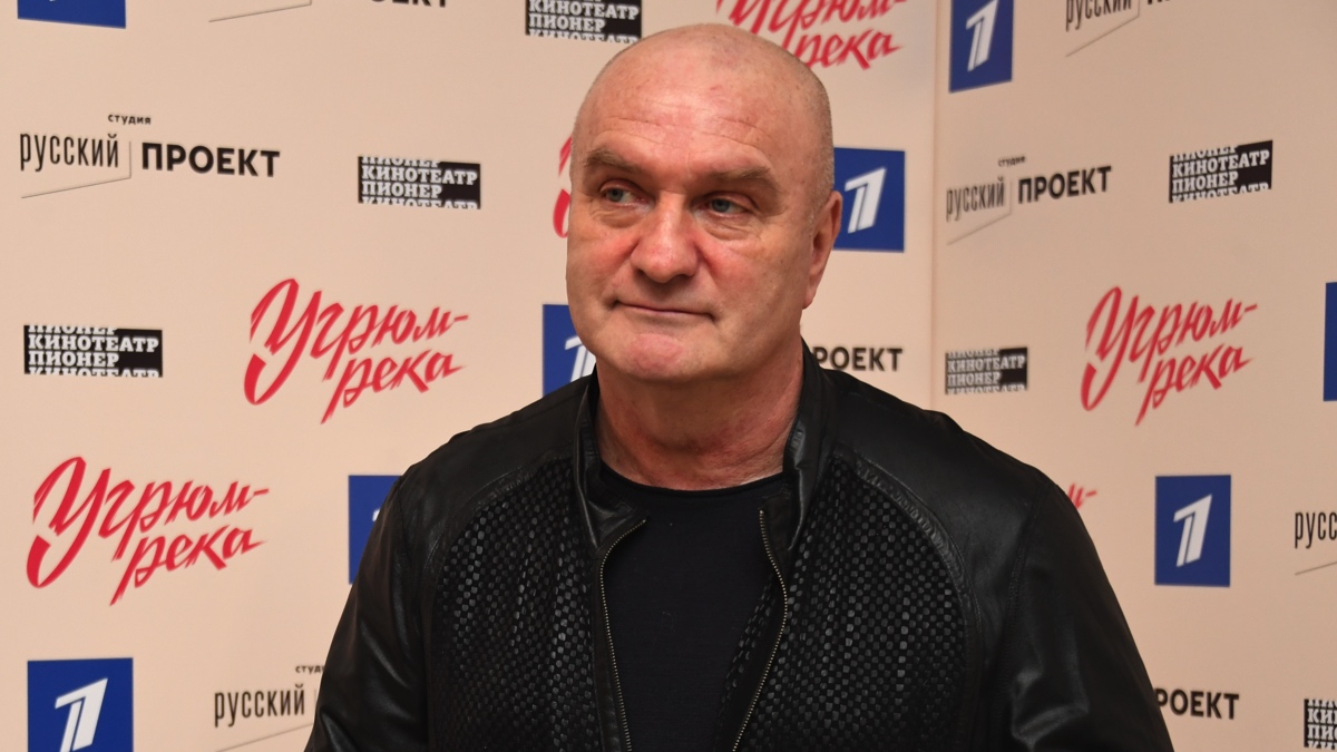 Александр Балуев