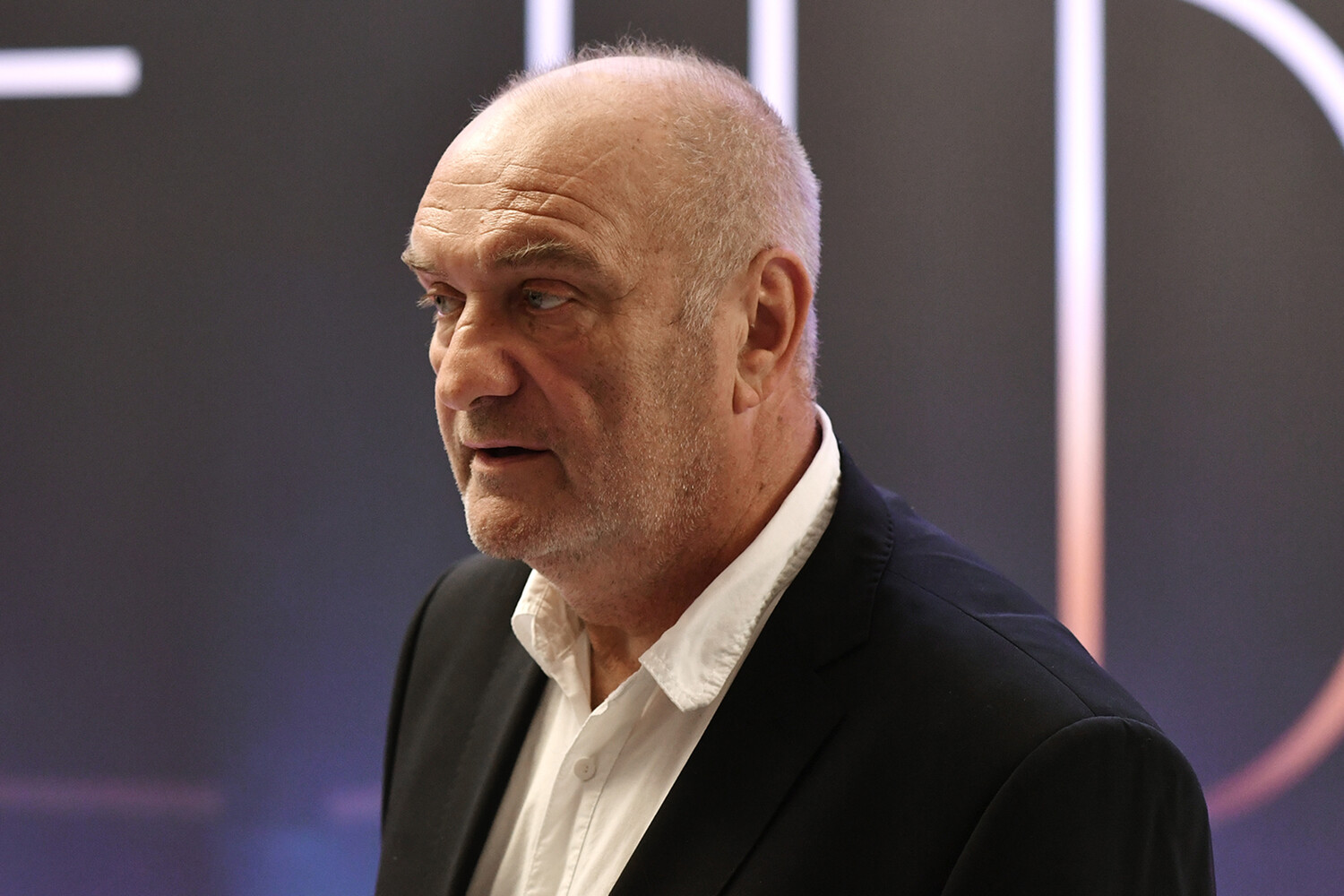 Александр Балуев