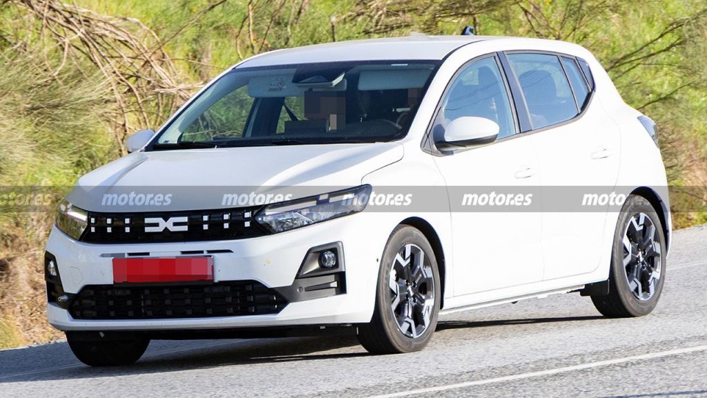 Dacia Sandero hybrid spy