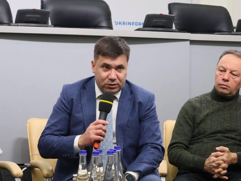 Андрій Вітренко Батьки: подробная биография и личная жизнь
